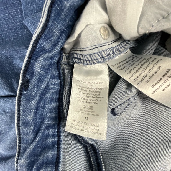 Sofia by Sofia Vergara Women’s Rosa Curvy Ankle Medium Wash Denim Jeans | 12 - Picture 14 of 16